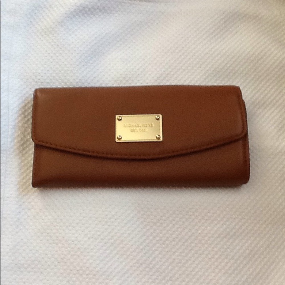 NWT MICHAEL KORS JET SET TRAVEL LEATHER SLIM FAP WALLET LUGGAGE BRO…